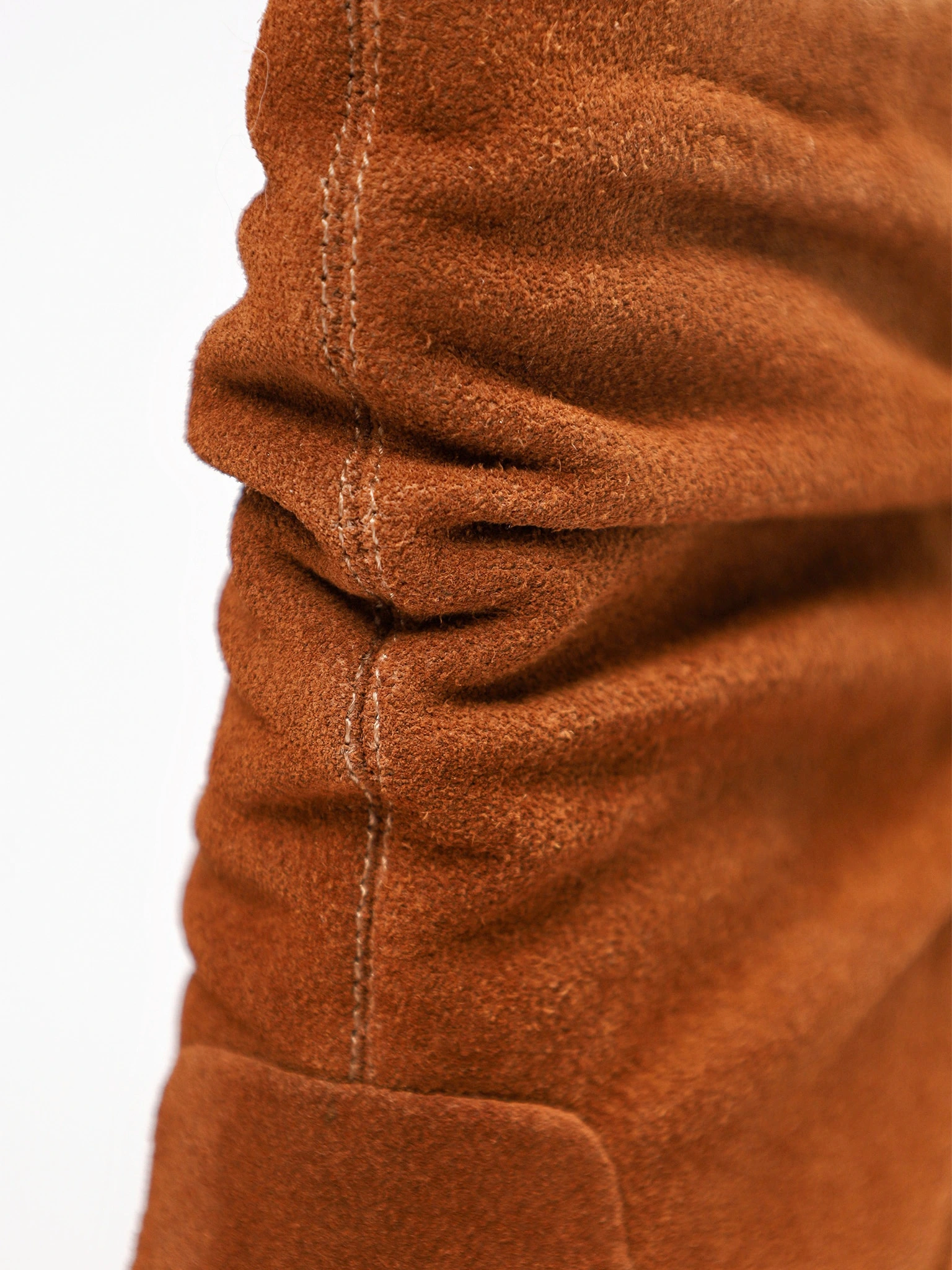 Ботинки рыжего цвета на низком каблуке